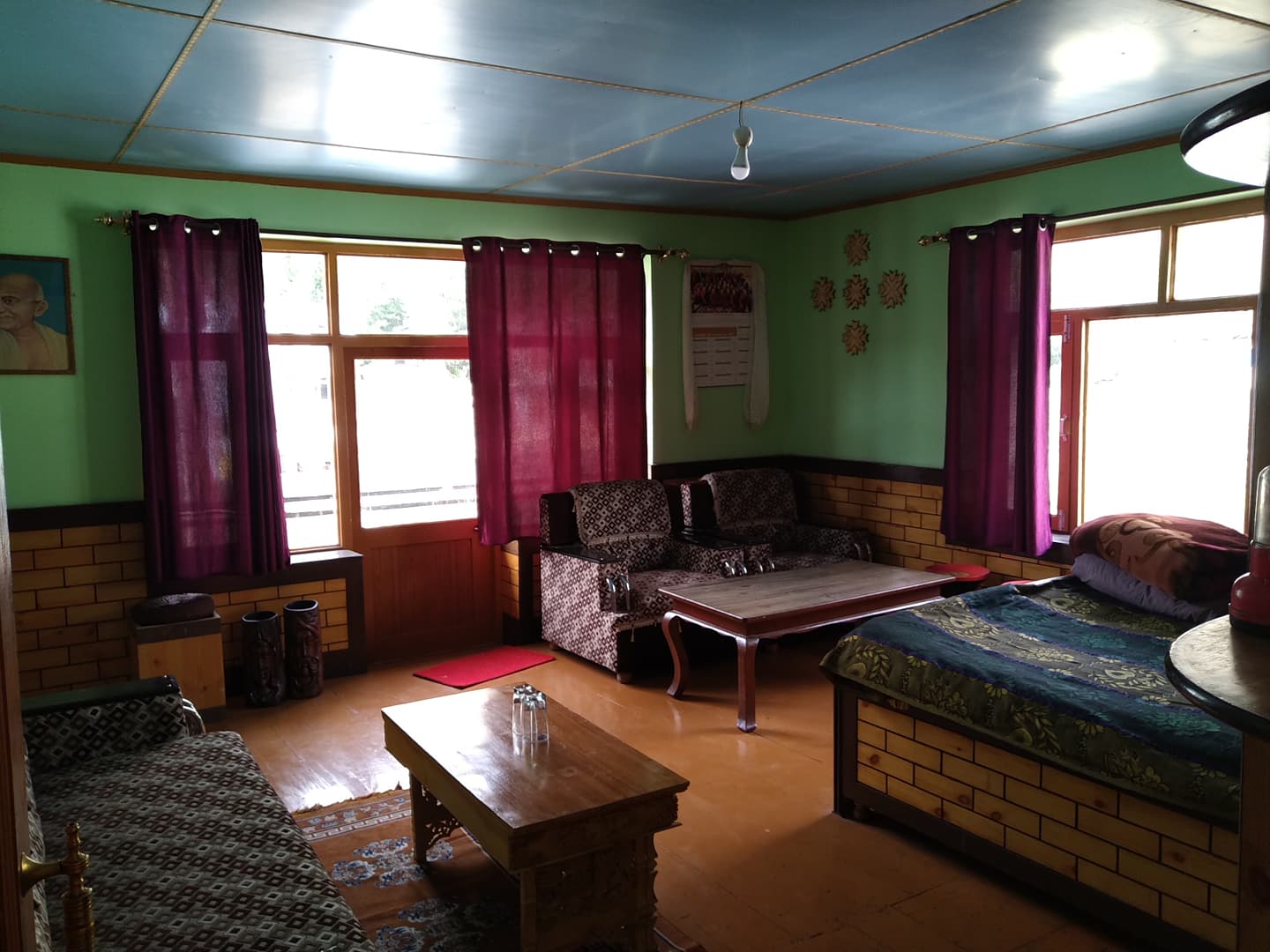 Ratnakara Homestay - Tap to explore photos