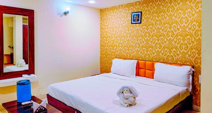 Hotel Vatika Inn By Travinities Room Type - Deluxe Room