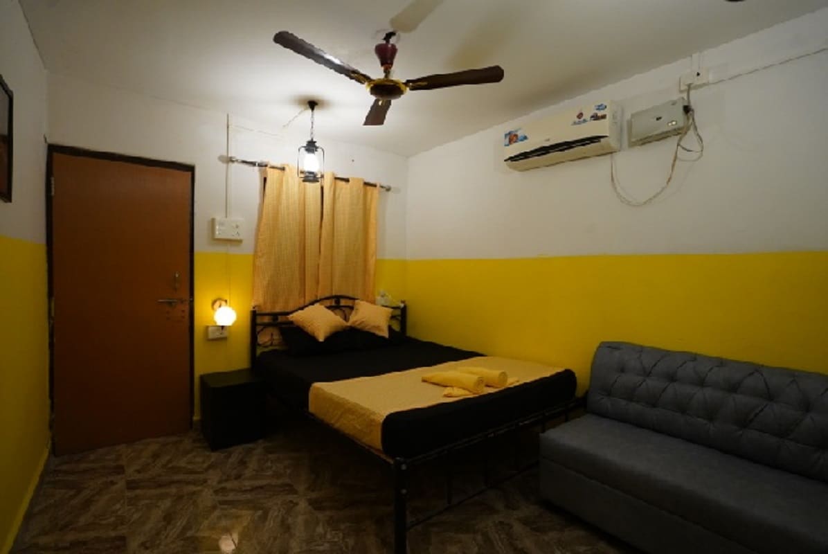 Whoopers Hostel Palolem | Room & Dorms - Tap to explore photos