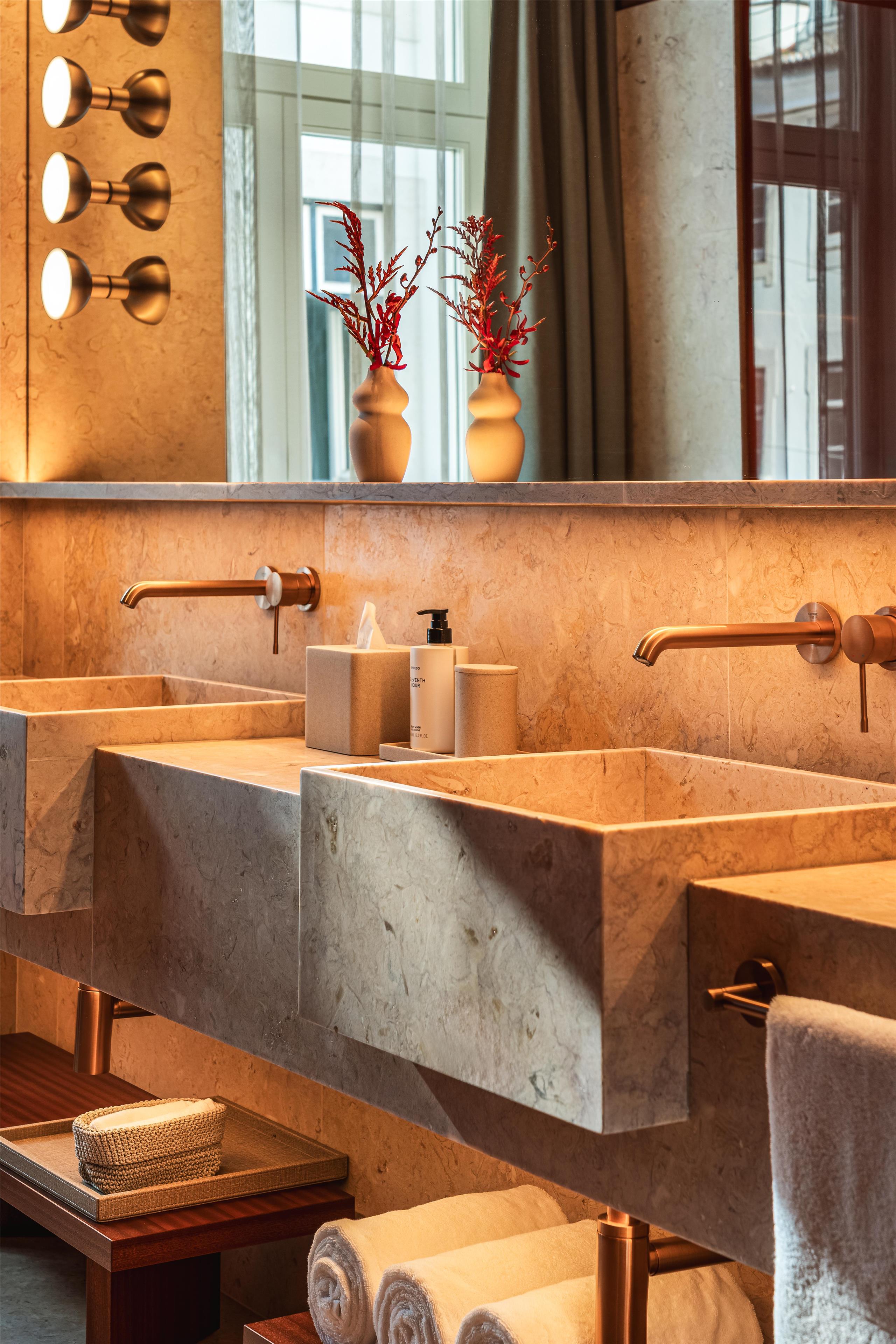 Andaz Lisbon - Tap to explore photos