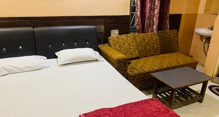 Hotel Meera Ranchi Room Type - Deluxe Non Ac  Room