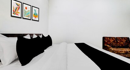 Hotel O Dehradun Central Railway Junction Formerly Bhagwan Guest House Room Type - Super Deluxe Room Hotel O Dehradun Central Railway Junction Formerly Bhagwan Guest House Room Type - Super Deluxe Room