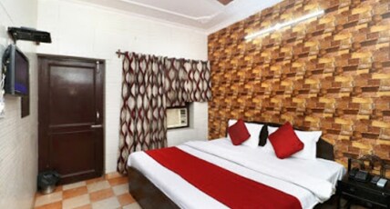 Hotel Swagat Room Type - DELUXE ROOM