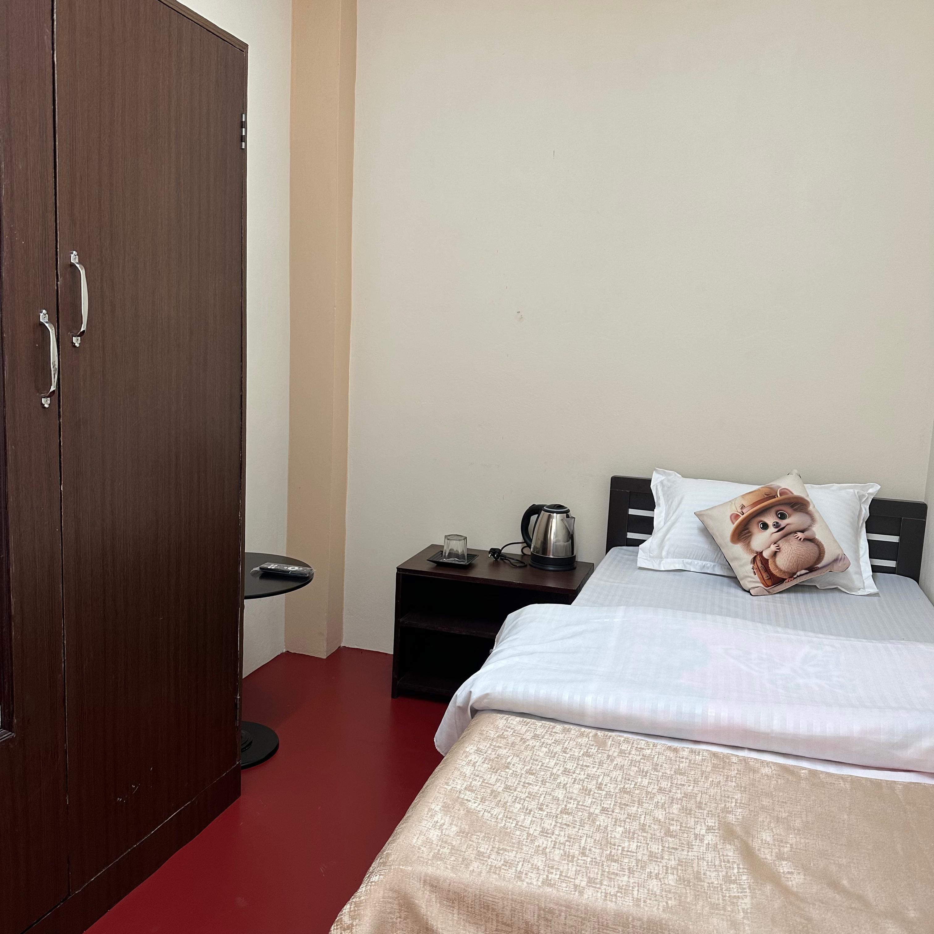 Elea's Homestay - Tap to explore photos
