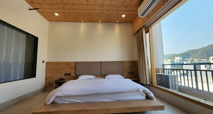 Ashoka Hotel Room Type - LUXURY HILL VIEW  401, 406