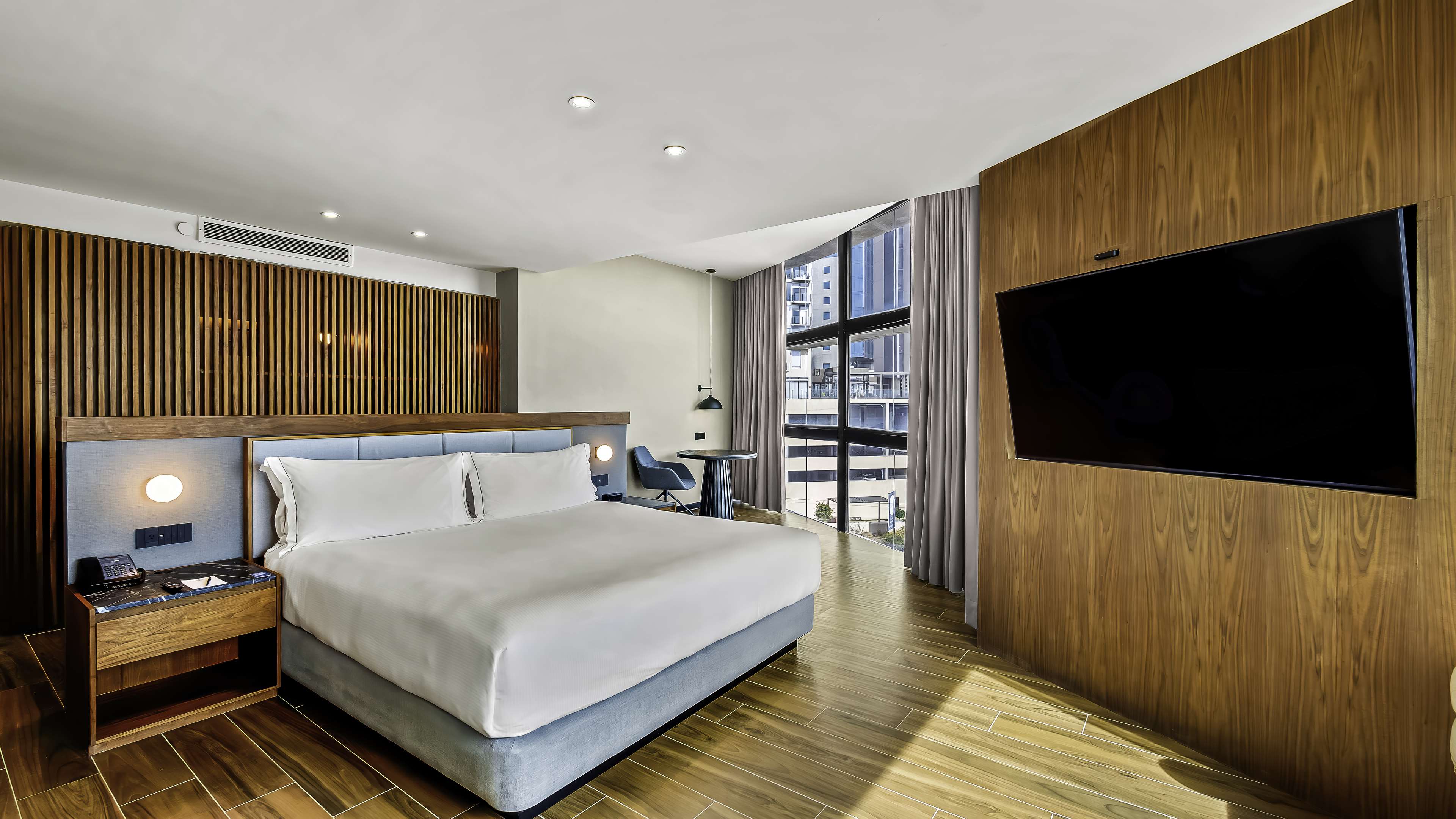 Hilton Queretaro - Tap to explore photos