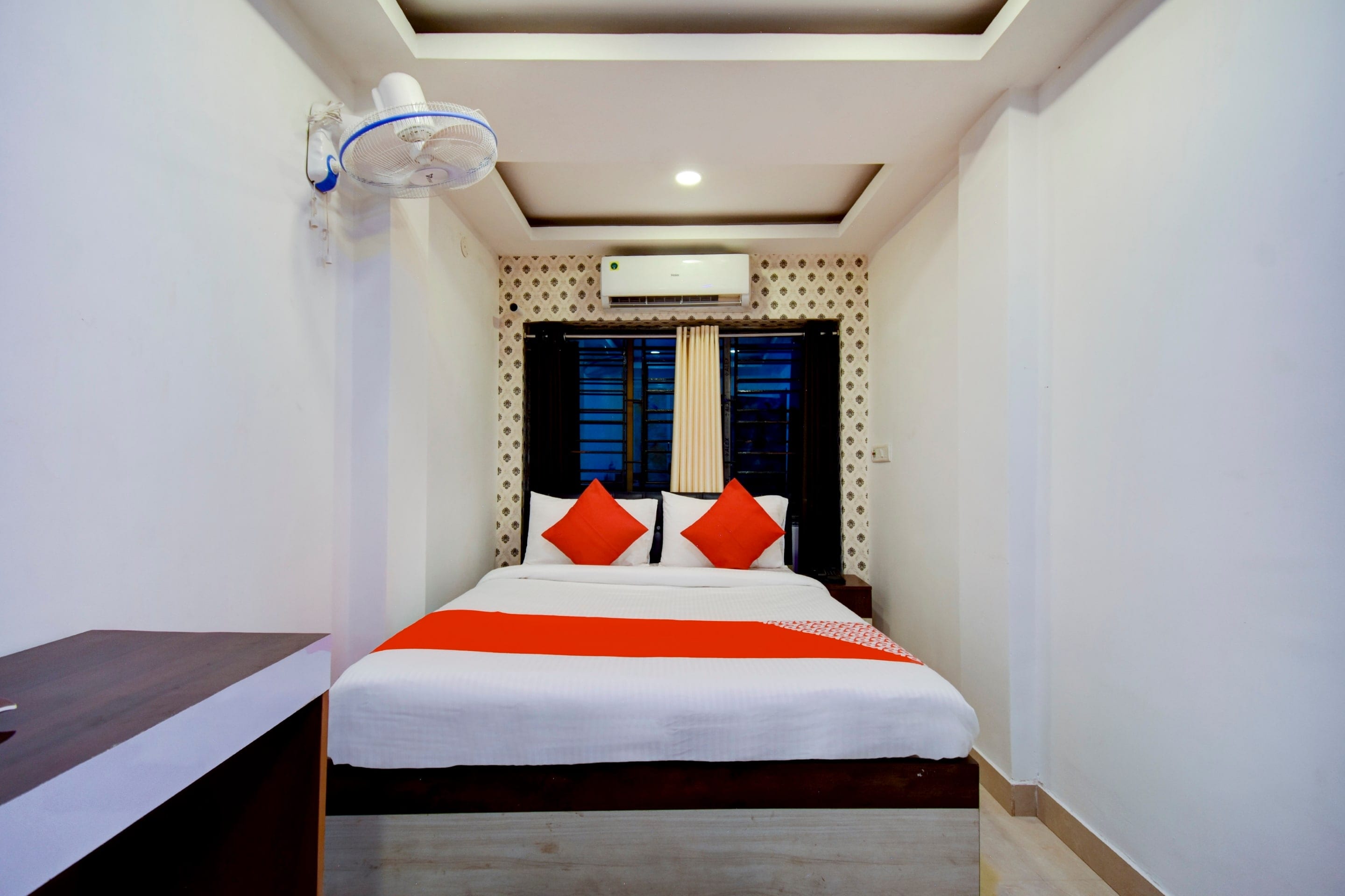Hotel O ROYAL REGENCY - Tap to explore photos