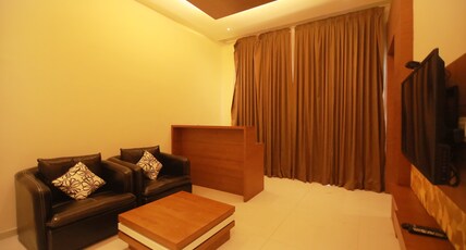 Pioneer Grand Palace Room Type - Suite Room