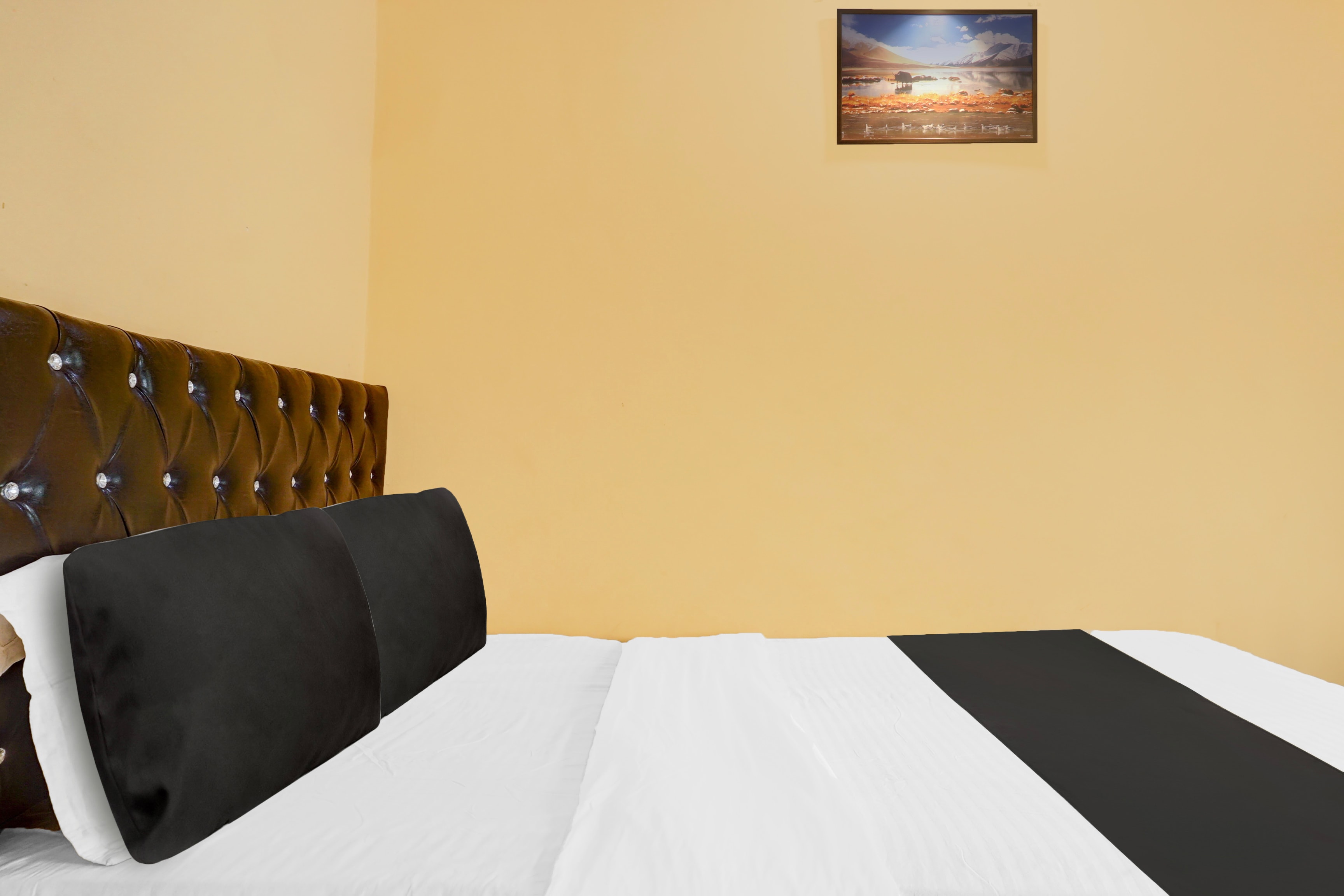 Hotel O Nisarg Lodging And Boarding - Tap to explore photos