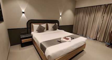 Hotel Sanket Elite Room Type - Super Deluxe King Room Hotel Sanket Elite Room Type - Super Deluxe King Room