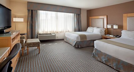 Holiday Inn Express Monterey - Cannery Row Room Type - 2 Double Standard Communications Accessible