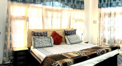 Zikra Home Stay Room Type - ROOM NO 103
