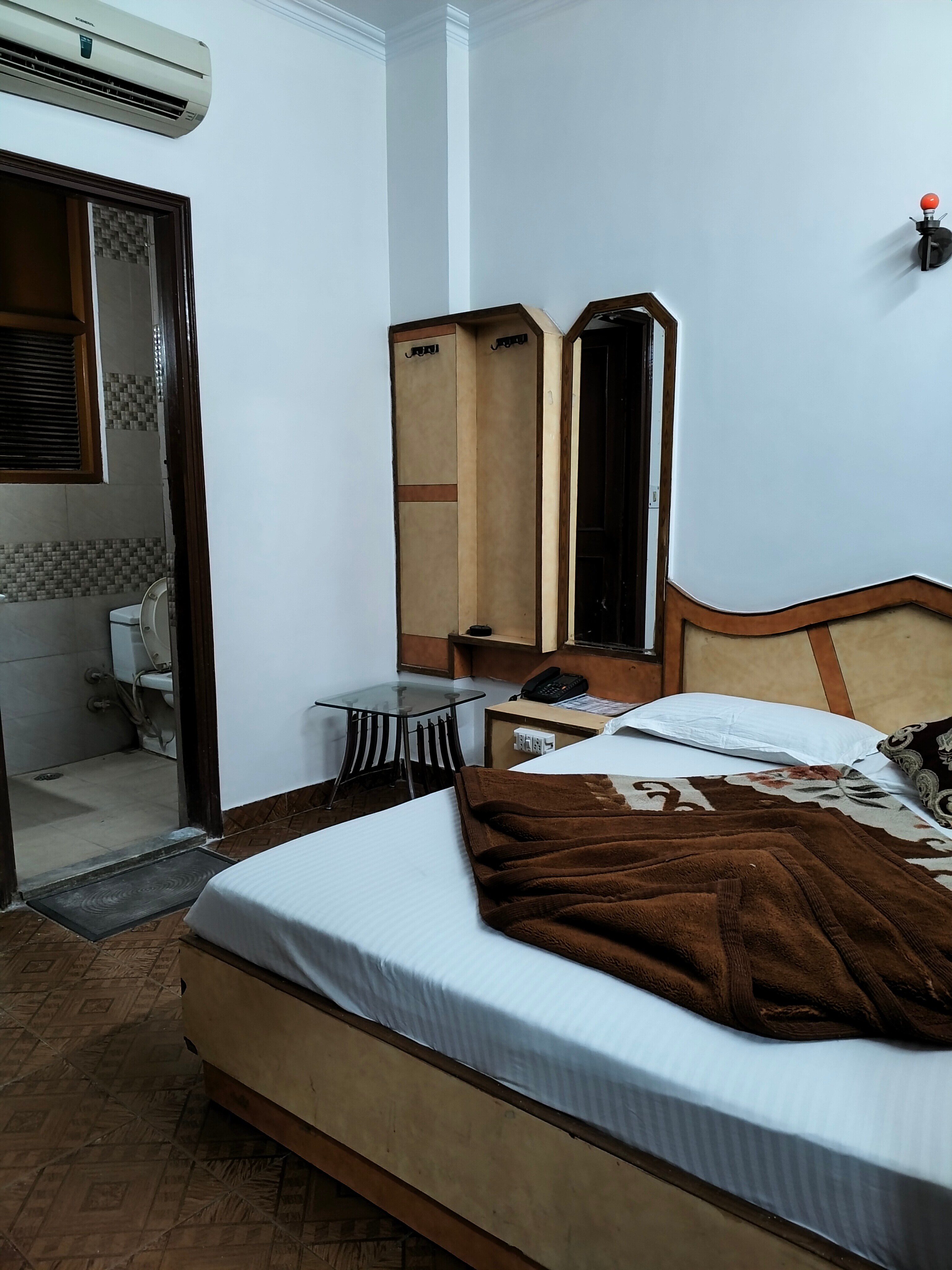 Hotel Yatri International G.H - Tap to explore photos