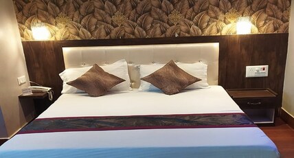 HOTEL SHREYASH INN Room Type - Super Deluxe