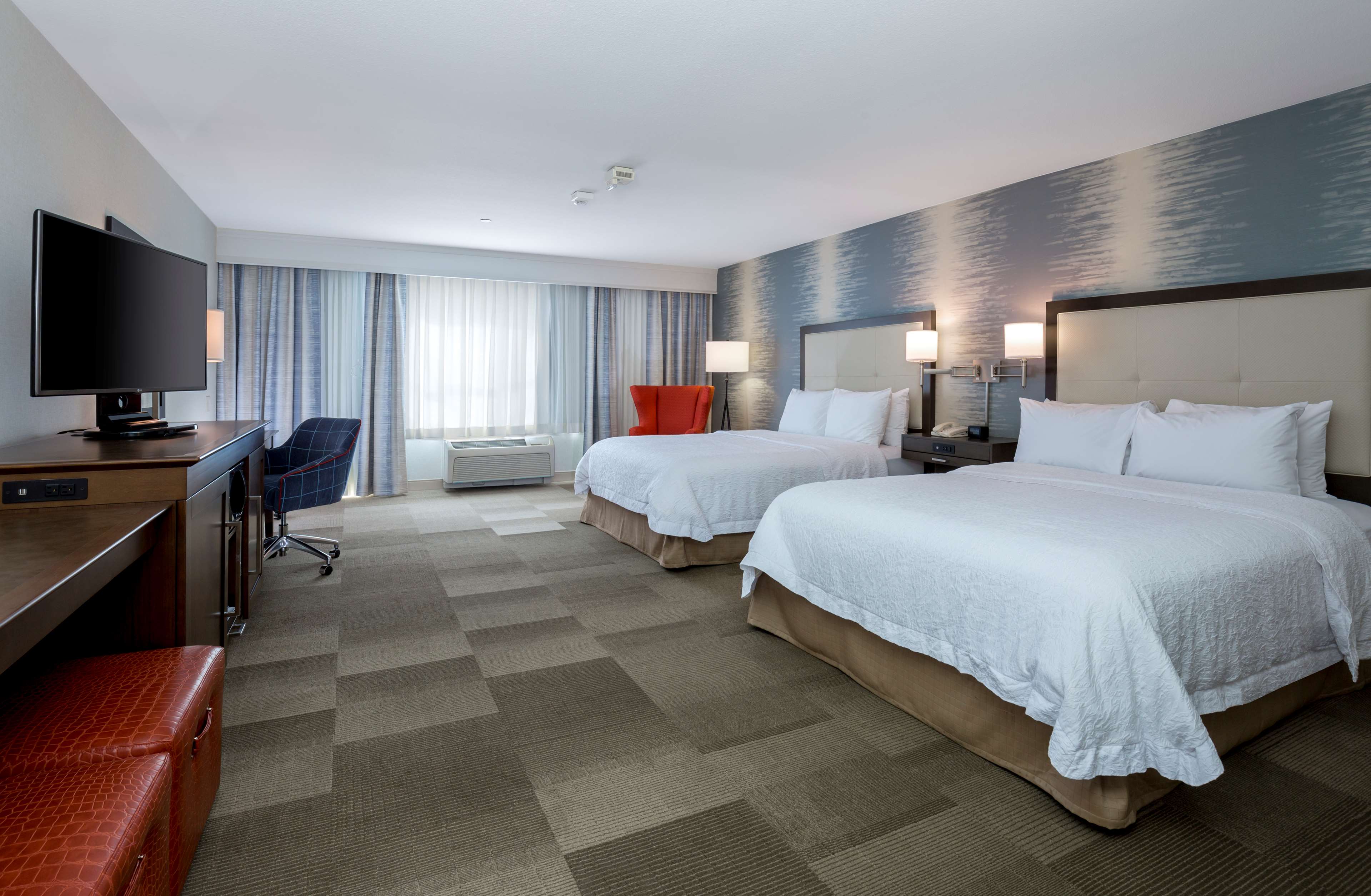 Hampton Inn & Suites San Diego Poway - Tap to explore photos