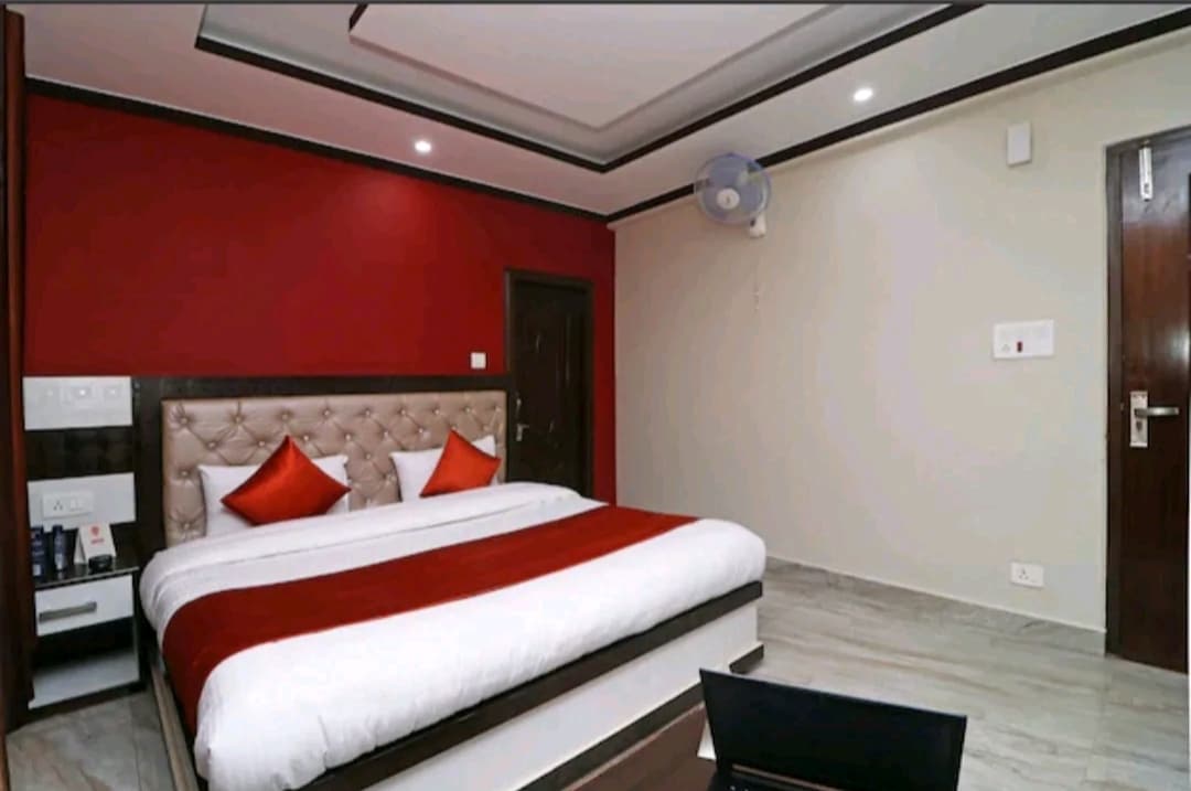 Hotel Naddi Mount View - Tap to explore photos
