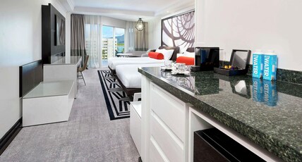Pullman Cairns International Room Type - Grand Superior City Mountain Twin