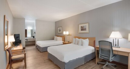 Best Western Inn Room Type - 2 Queen Beds, Non-Smoking, Pet Friendly Room, High Speed Internet Access, Microwave And Refrigerator Best Western Inn Room Type - 2 Queen Beds, Non-Smoking, Pet Friendly Room, High Speed Internet Access, Microwave And Refrigerator