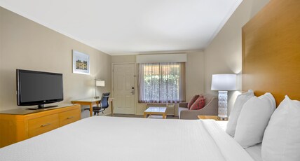 Best Western Plus Dixon Davis Room Type - 1 King Bed, Non-Smoking, High Speed Internet Access, Microwave And Refrigerator, Exterior Corridor, Best Western Plus Dixon Davis Room Type - 1 King Bed, Non-Smoking, High Speed Internet Access, Microwave And Refrigerator, Exterior Corridor,