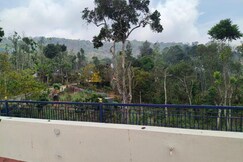 SM GARDENS Luxury Homestay Studio