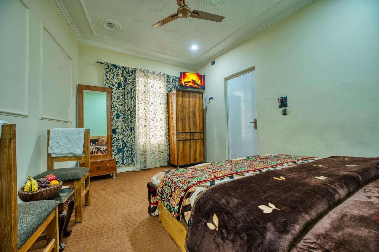Anjeer Villa Resort - Tap to explore photos