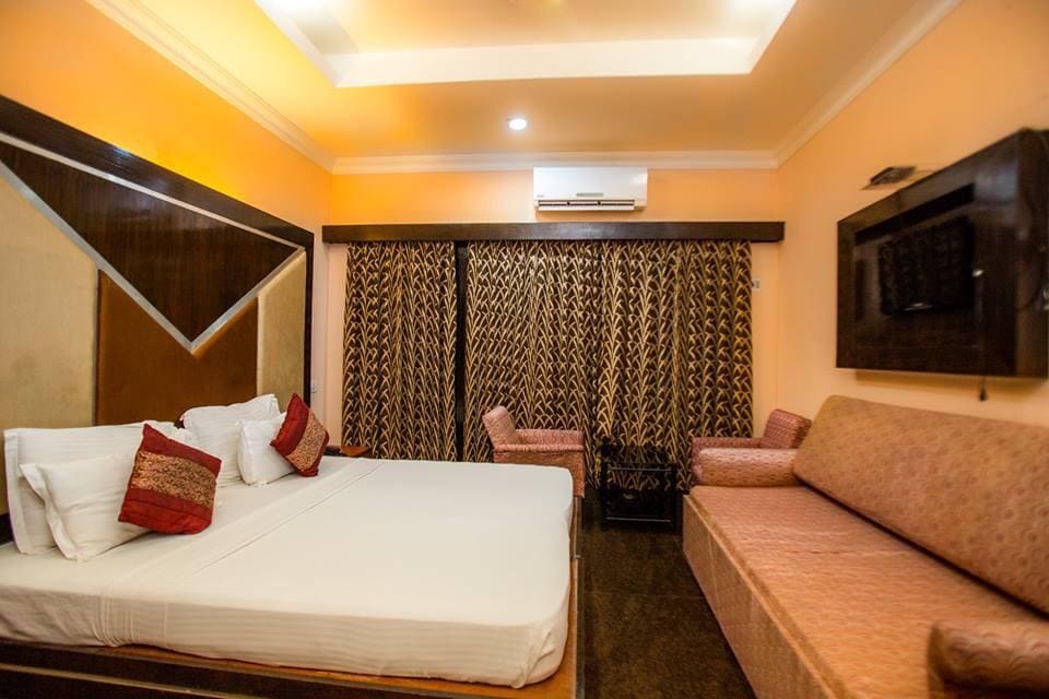 Hotel Vijoya International - Tap to explore photos