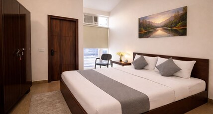 Cozi inn Room Type - Queen Size Luxury Room with balcony