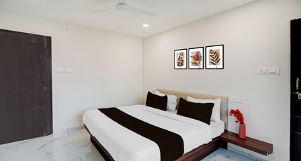 Super Collection O Omkar Nagar Nagpur Room Type - Saver Double