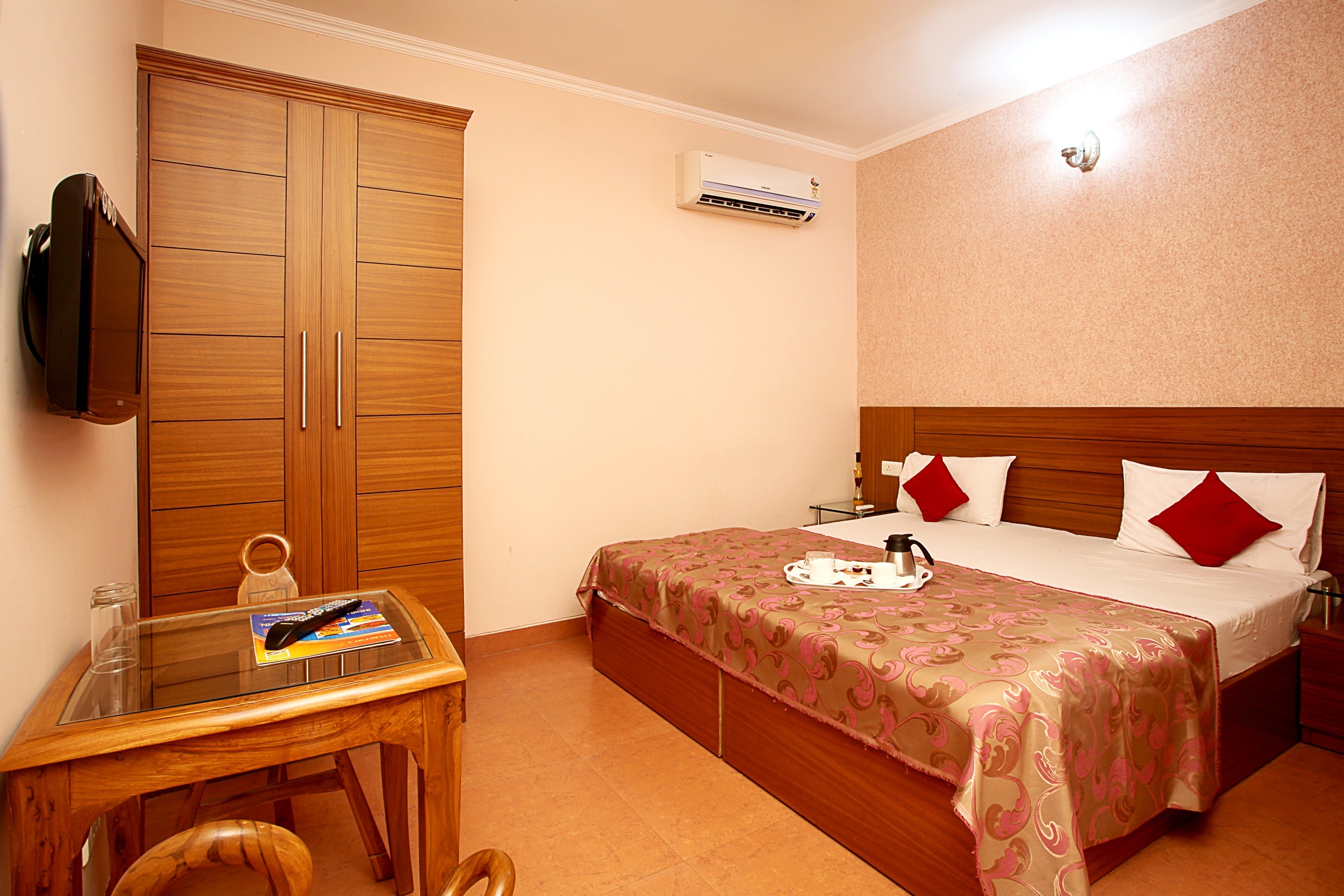 Indira International Inn Vasant Kunj - Tap to explore photos