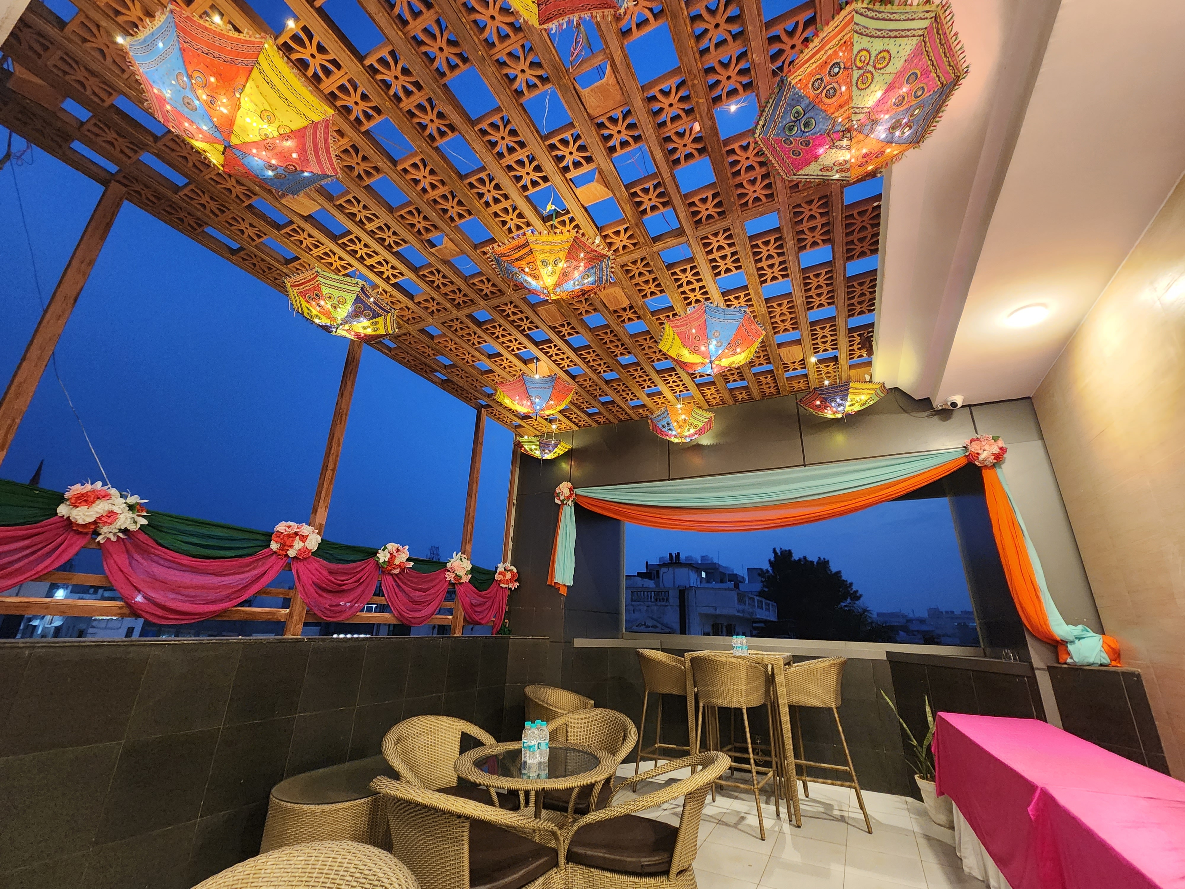 Square 9 Inn - A Boutique Hotel - Tap to explore photos