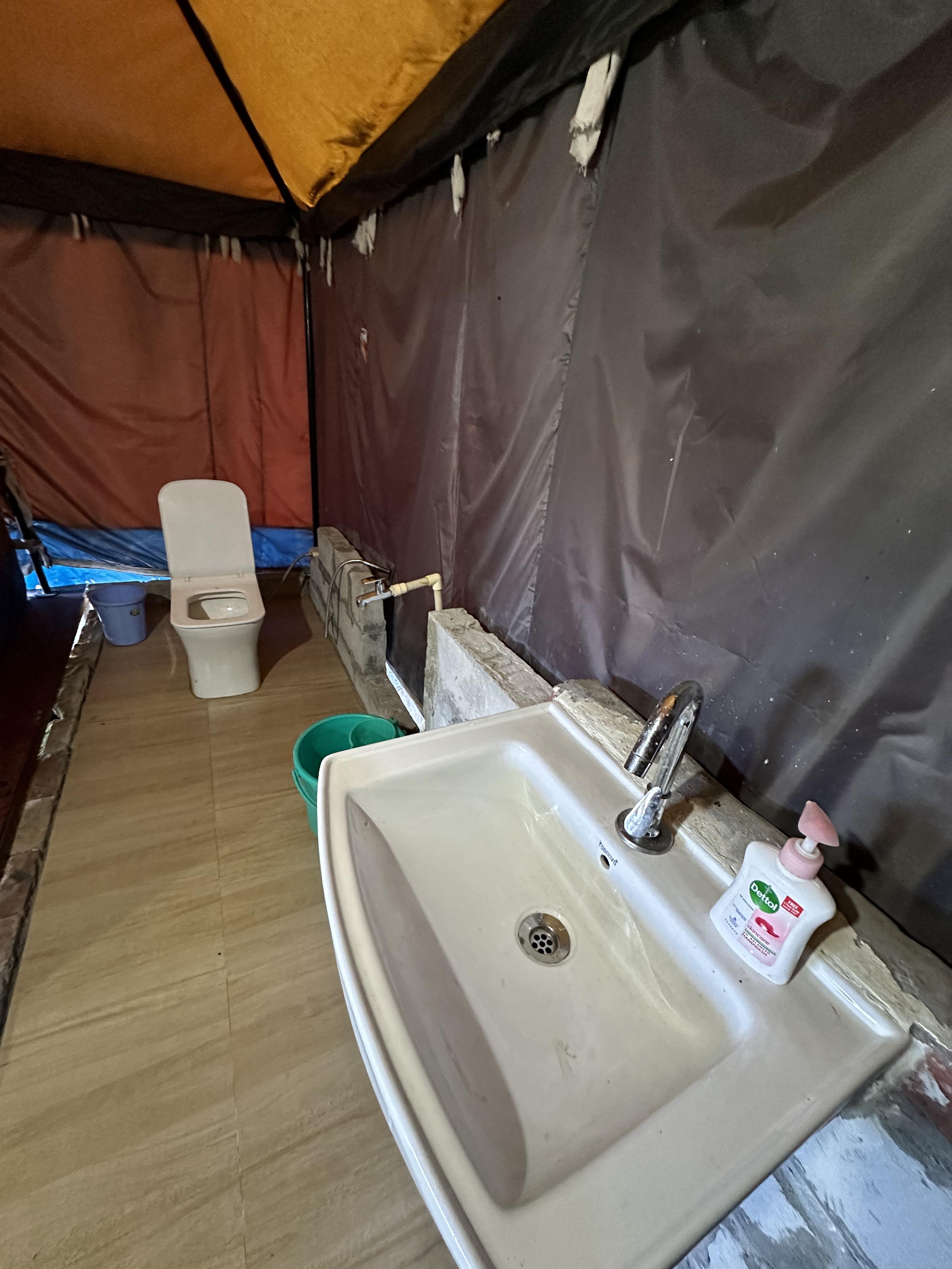 Homeaway Camps and cafe - Tap to explore photos