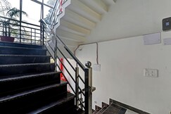 Collection O by OYO Shivashakti Grand Near Chaudhary Charan Singh International Airport