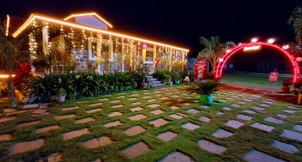 Jijau Farms and Resort Room Type - AC Deluxe Stone Villa Suite- Garden View