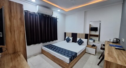 Hotel Krishna Pride Room Type - Deluxe Room