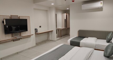HOTEL KOZAR Room Type - Executive Triple AC
