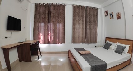 LOKTAK RESIDENCY Room Type - Queen bedroom