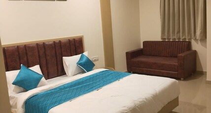 Hotel Krishna Park Room Type - Deluxe Room Hotel Krishna Park Room Type - Deluxe Room