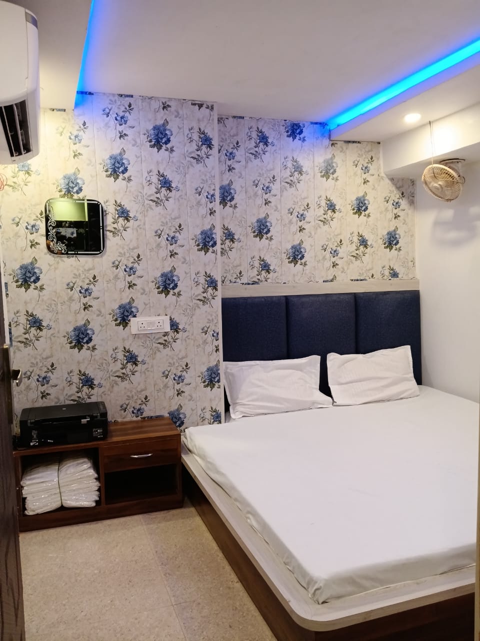 Kashi Darshnam - Tap to explore photos