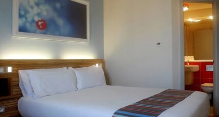 Travelodge London Central Waterloo Room Type - Standard Room