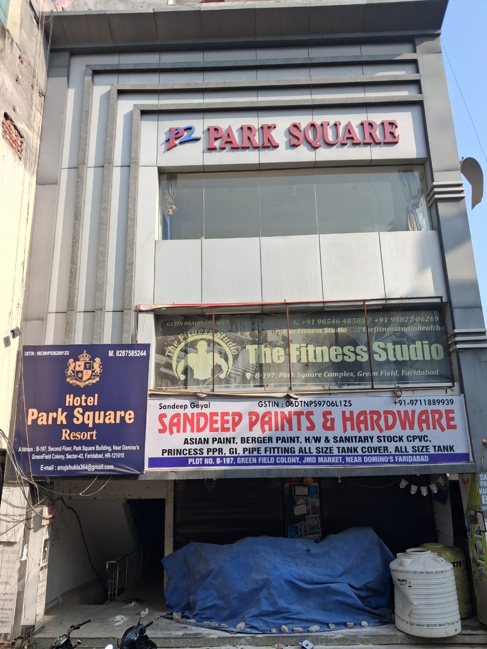 Hotel Park Square Resort - Tap to explore photos