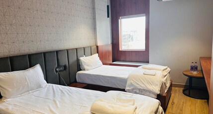 V HOTEL Room Type - Executive Double Room