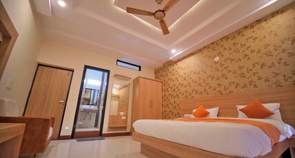 Hotel Geet Regency Room Type - Family Luxury Room