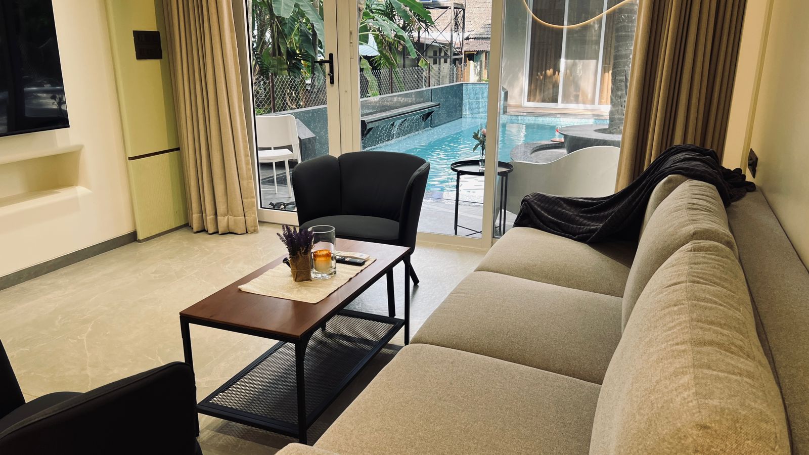 Waves 1 BHK Suites by Jumbo Holidayz - Tap to explore photos