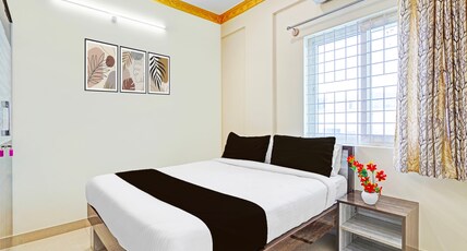 Collection O Niladri Road Room Type - Deluxe