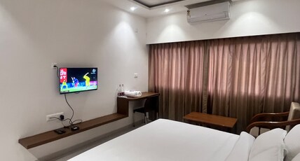 MRP RESIDENCY Room Type - Deluxe Room with Hill View