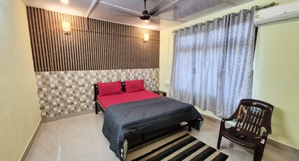 Royal Palm Homestay | GS Road Room Type - Spacious Upper Floor Family Room with AC Royal Palm Homestay | GS Road Room Type - Spacious Upper Floor Family Room with AC
