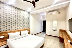 Hotel Convivial Paradise