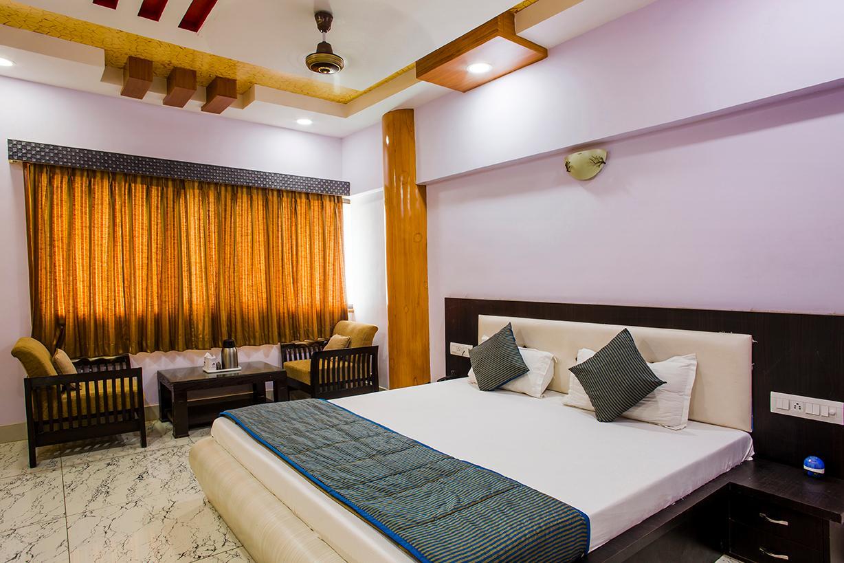 Hotel Banwari Palace - Tap to explore photos