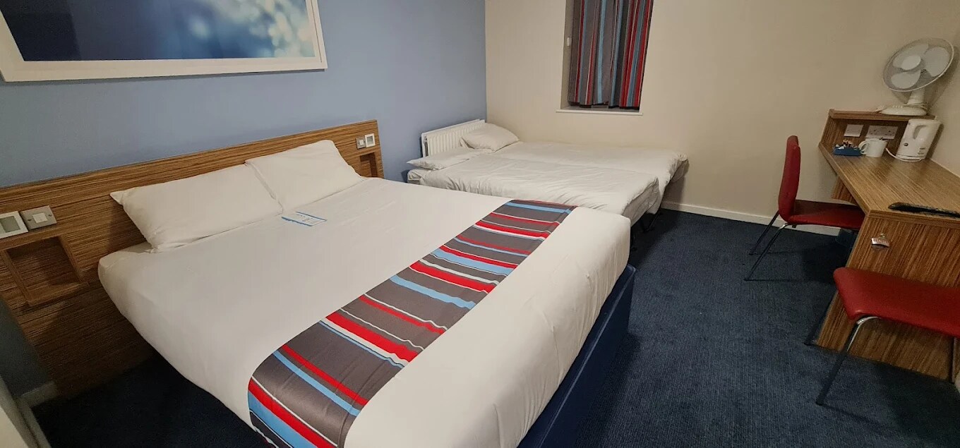 Travelodge London Barking - Tap to explore photos