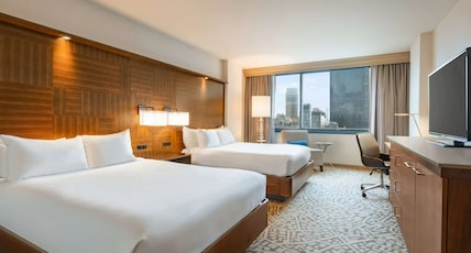Hilton Times Square Room Type - 2QN MOB ACC TUB TM SQ VIEW